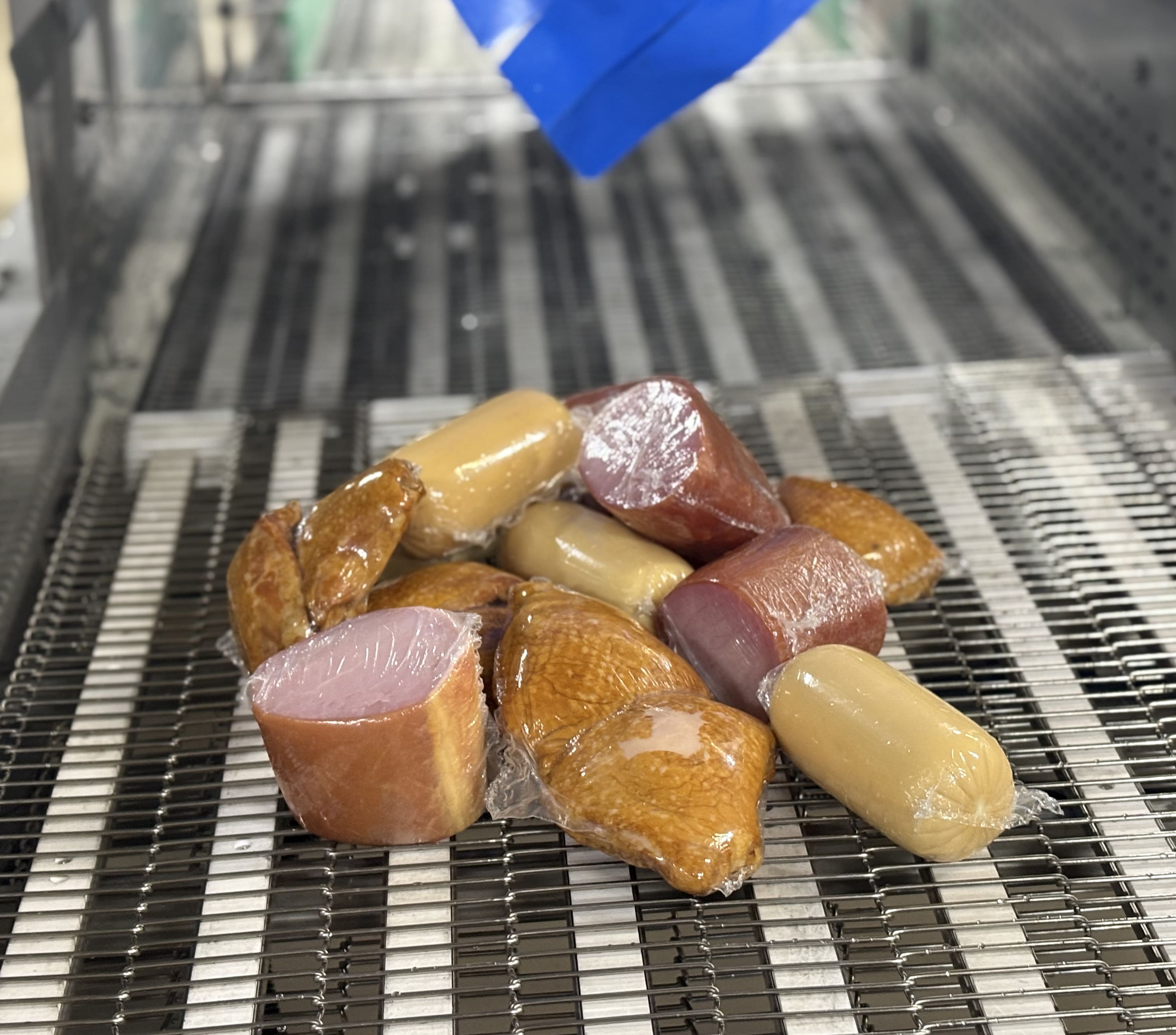 Термоусадочная упаковка мяса: защита продукта и товарный вид